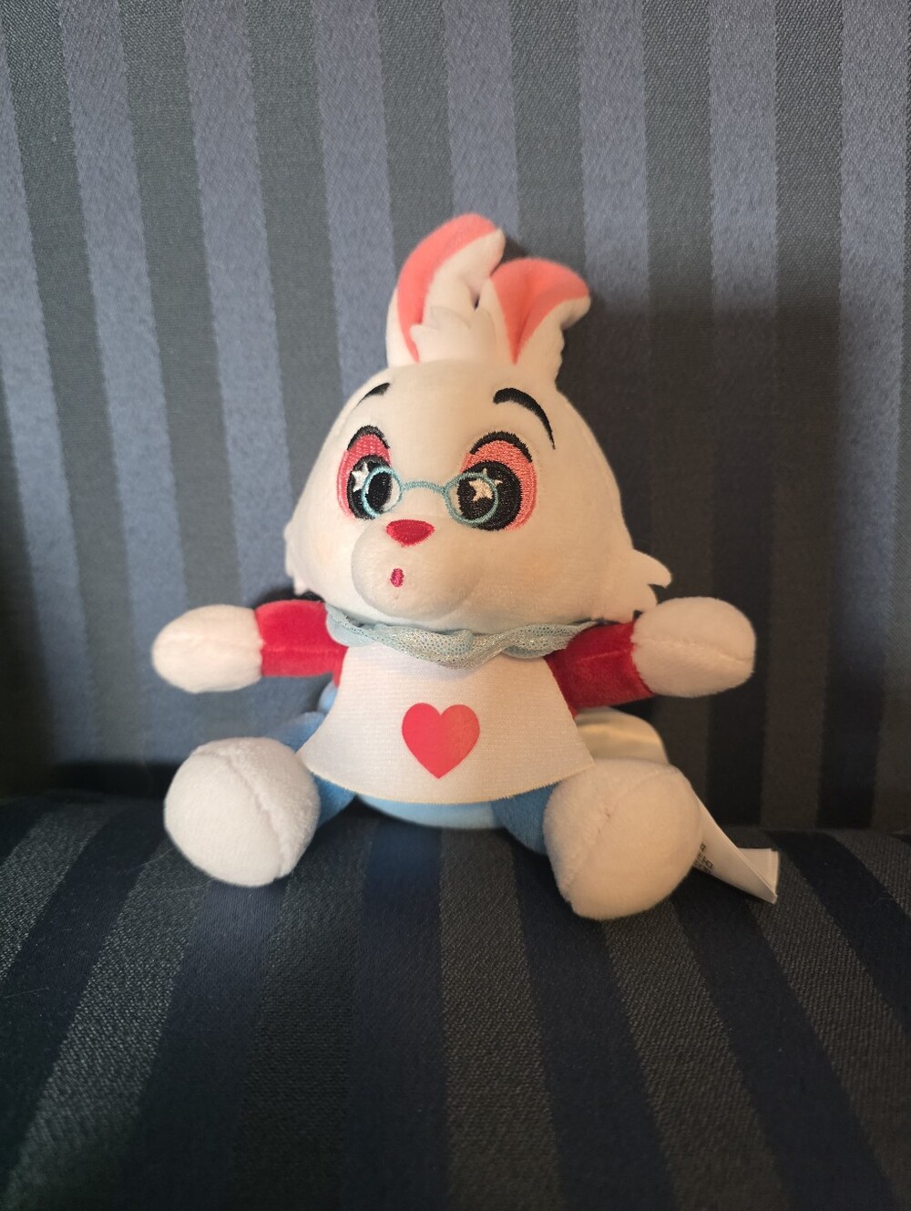 Disney Wishables Shimmer Mystery Plush Blind Pack – Alice in Wonderland 75th